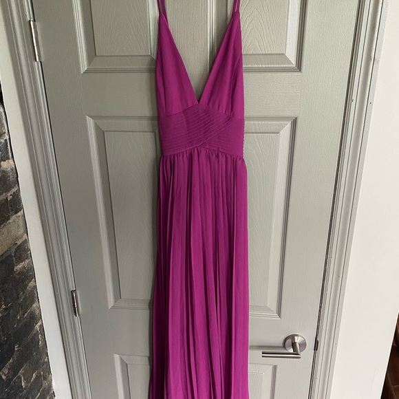 Soieblu Pleated Maxi Dress - Picture 3 of 9